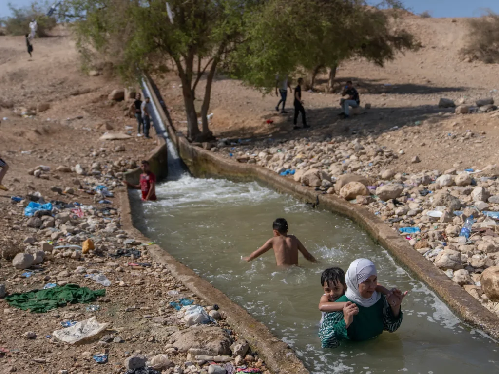 Lack Clean Water

